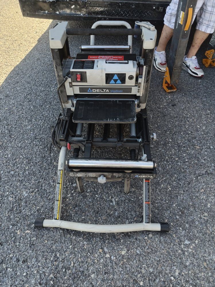 Delta ShopMaster Planer on Universal Miter Saw / Planer Stand