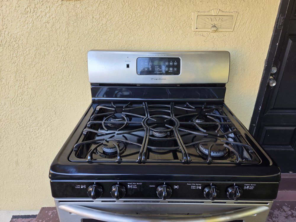 Frigidaire Stainless Steel Gas Range with 5 Burners & Oven - Used