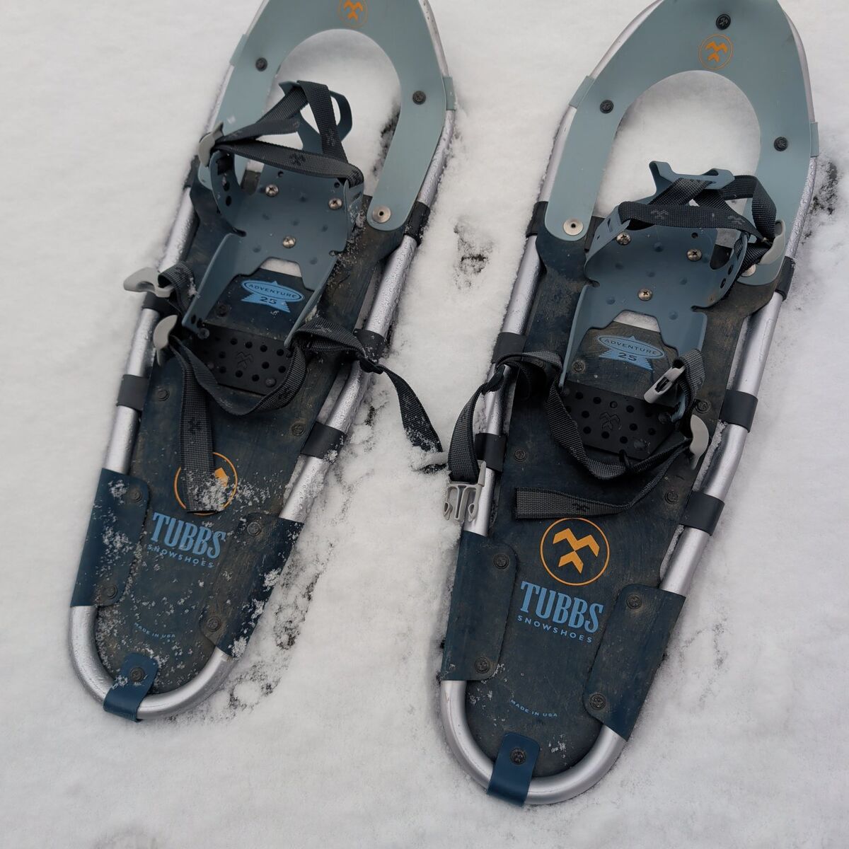 SNOW SHOES