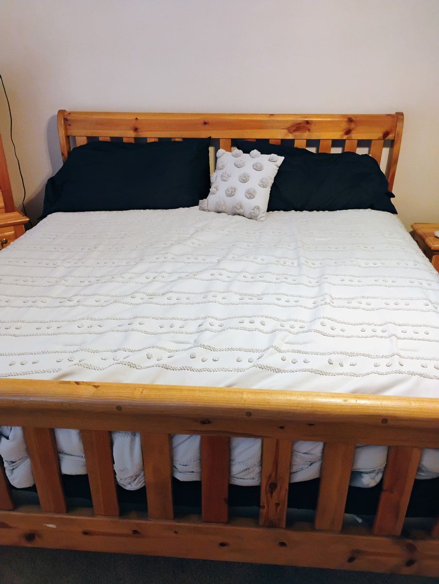 King size bed