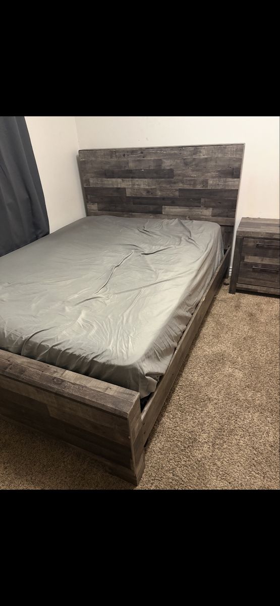 Bedroom set