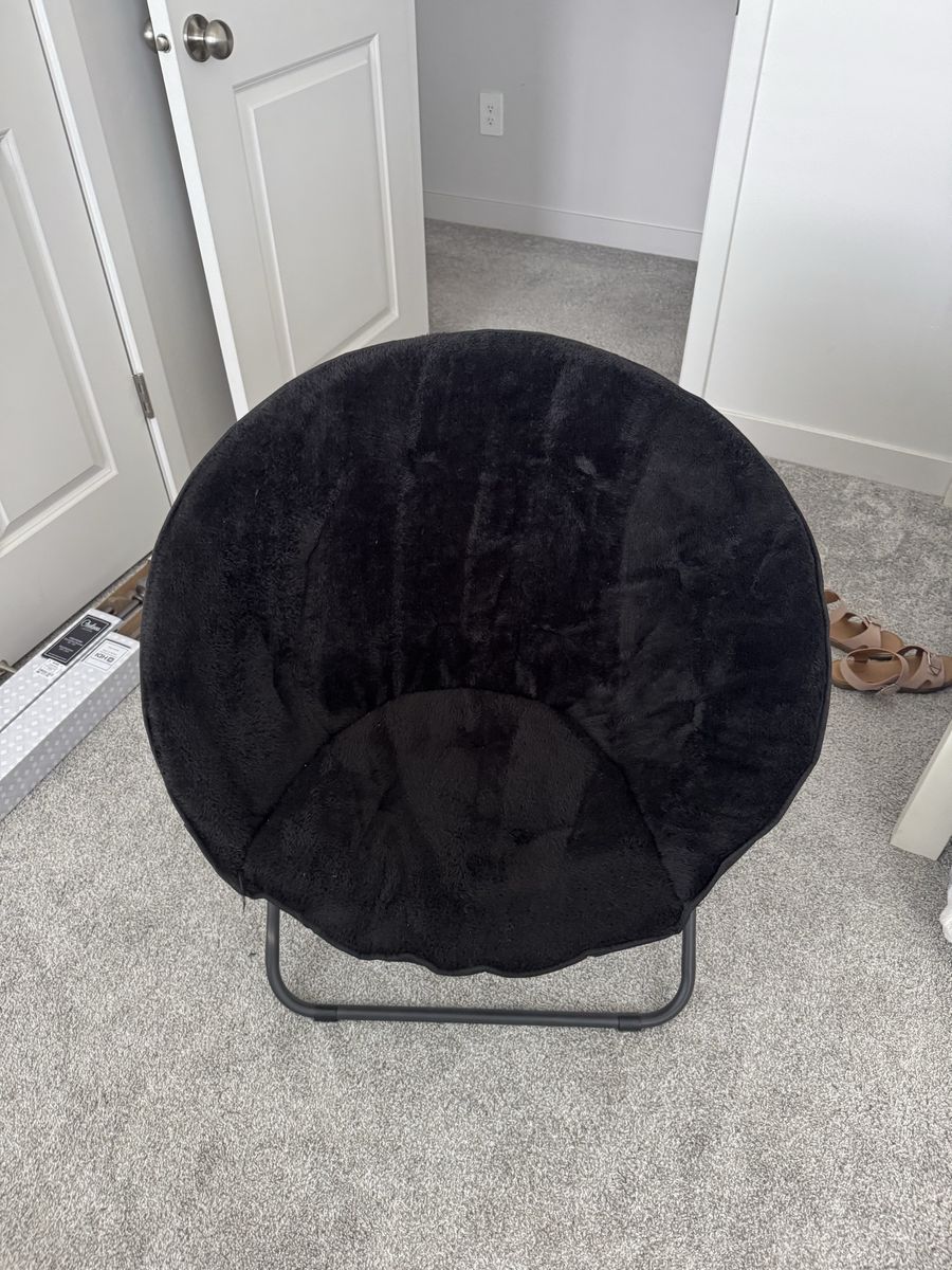 Black Faux Fur Saucer Chair – Cozy Accent Chair