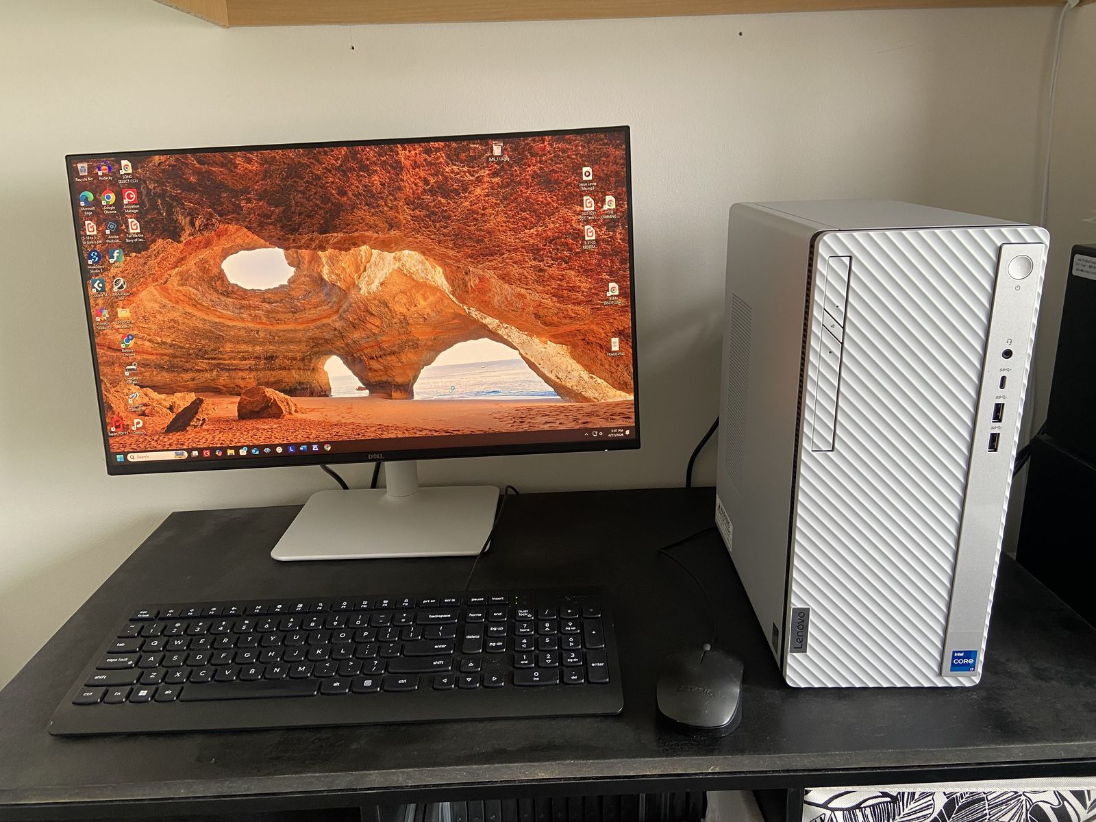 Lenovo Desktop Computer
