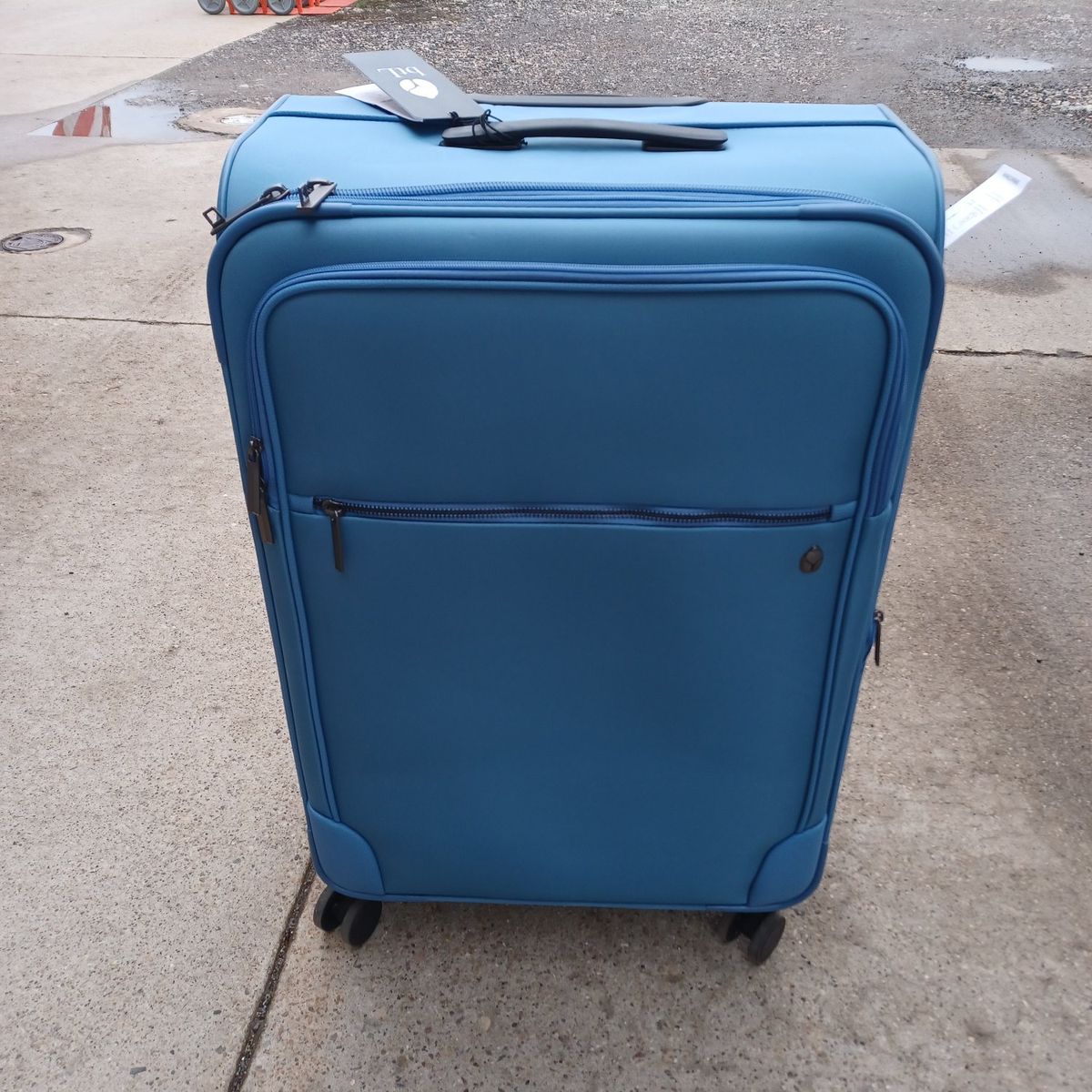 28-in checked expandable luggage