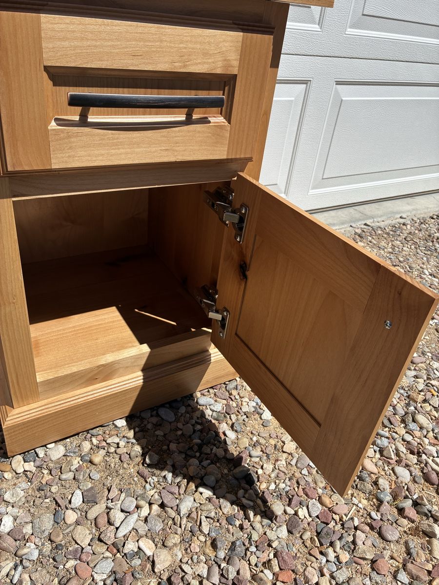 2 nightstands- matching set
