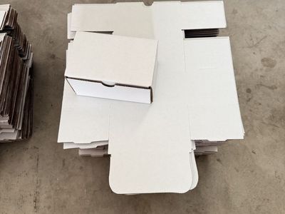 Uline Indestructo Mailers 6x4x3"
