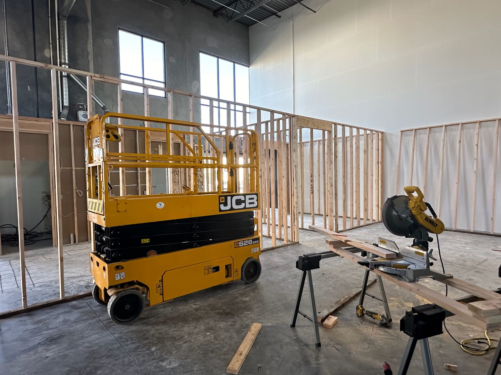 SCISSOR LIFT 19FT - 26FT - 32FT.   RENTAL