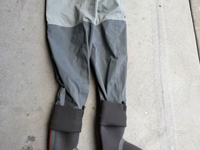 Simms Fishing pant Waders Medium Gray Stockingfoot Waterproof