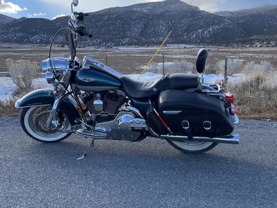 2004 Harley road king classic 1200cc