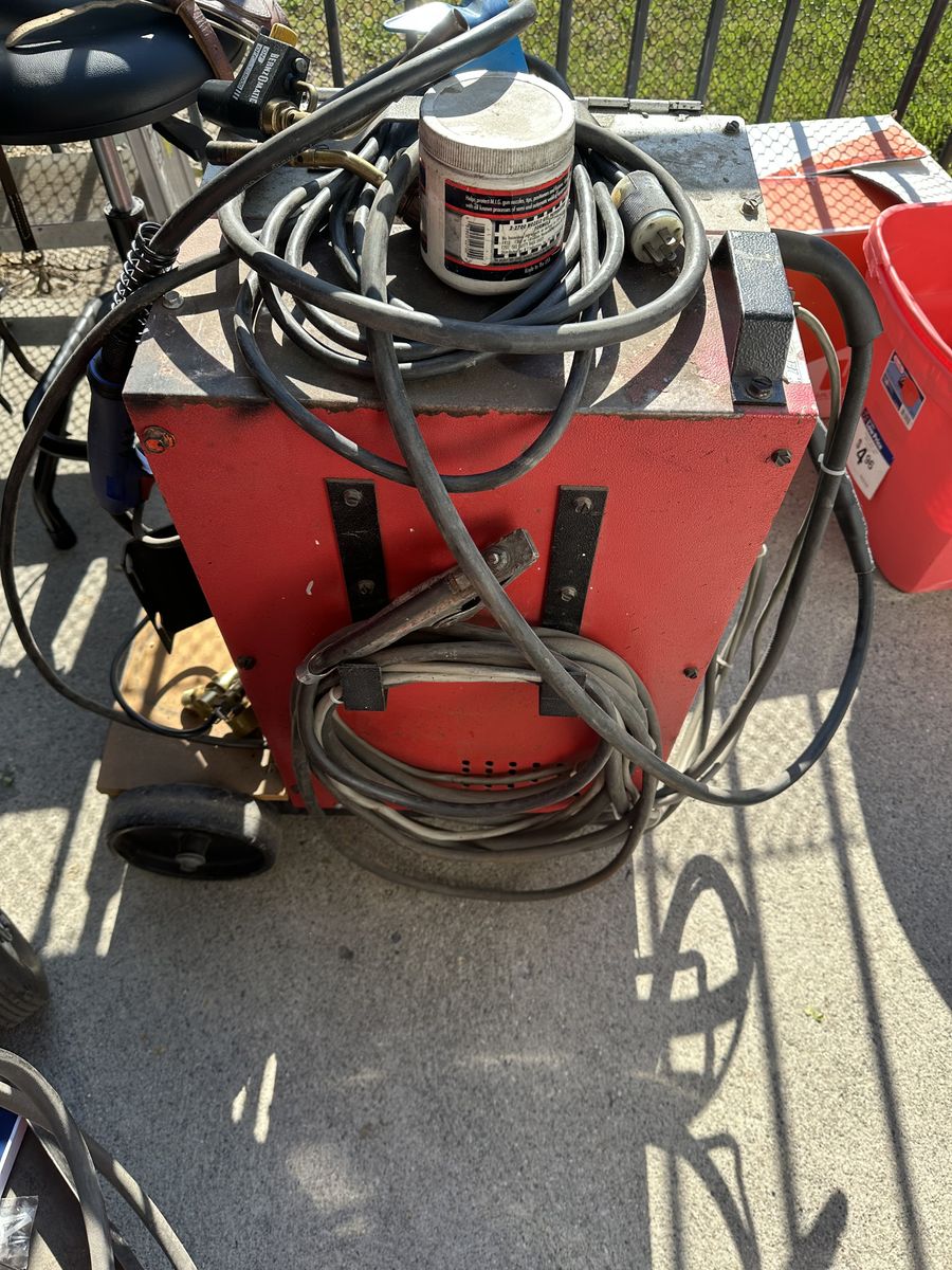 Main image 6