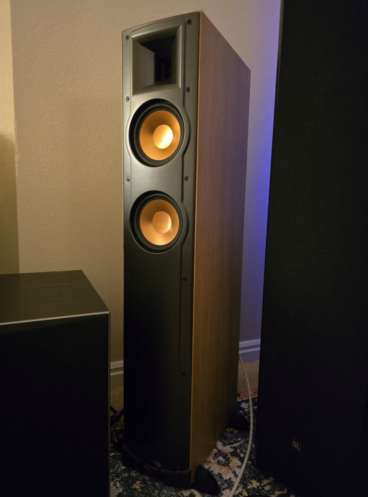 Klipsch RF-15 Cherry Wood Finish Floorstanding Speakers
