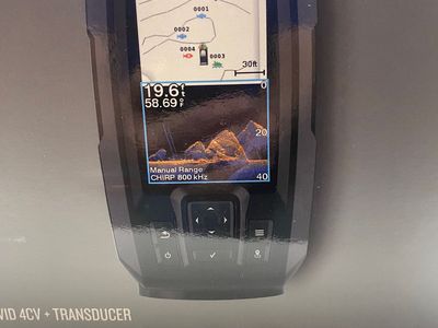 New FISHFINDER Garmin Striker Vivid 4cv