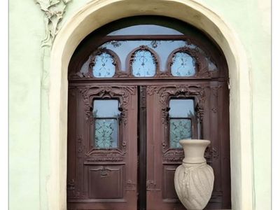 vintage Base 28 Tall Cream