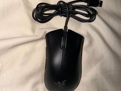 Razer DeathAdder Essential Wired Gaming Mouse - Black, Ergonomic Design