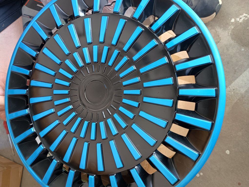 Sets of Red and Blue Rims