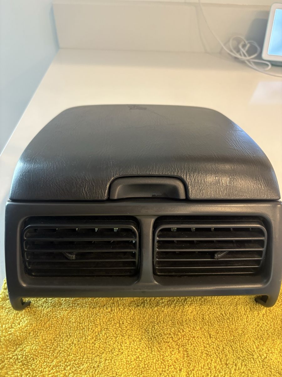 1998 - 2002 Subaru forester cubby