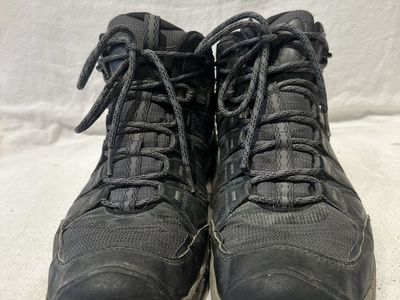 Keen Men’s Size 11.5 Black/Gray WP Hiking Boots