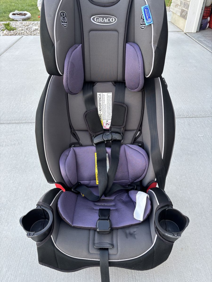 Graco Slim-fit Car Seats