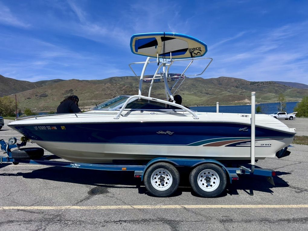 1996 SeaRay 210 BR Signature