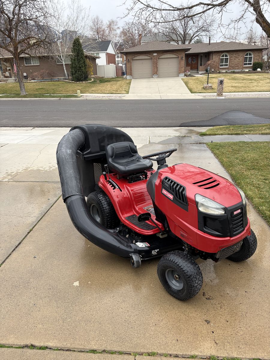 Craftsman Riding lawn mower