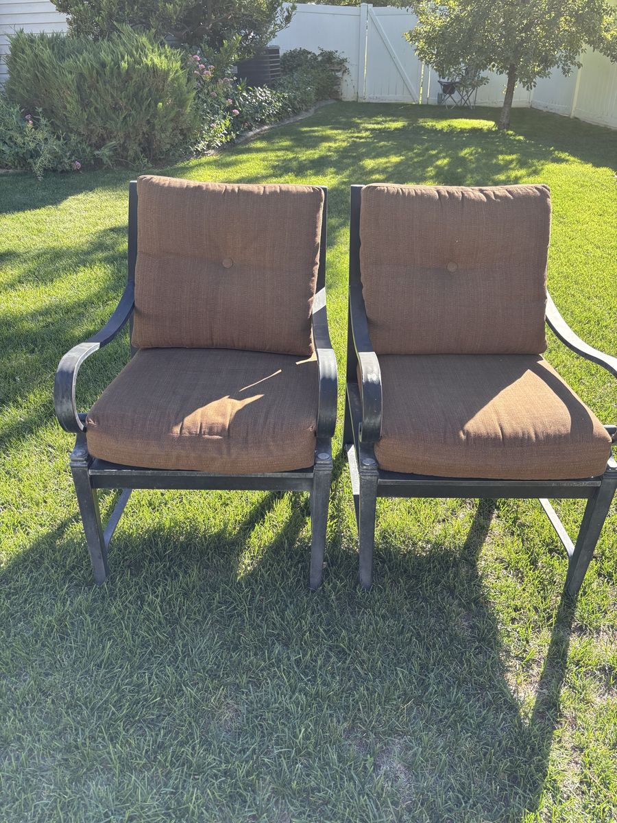 Pair of aluminum patio/porch chairs Sunbrella Fabric