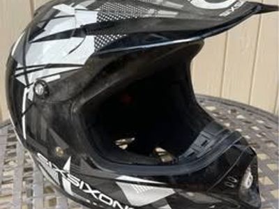 SixSixOne Flight II full face helmet, size small