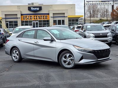 2023 Hyundai Elantra SE
