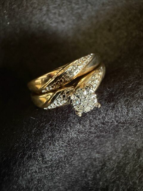 Diamond Cluster Wedding Ring Set