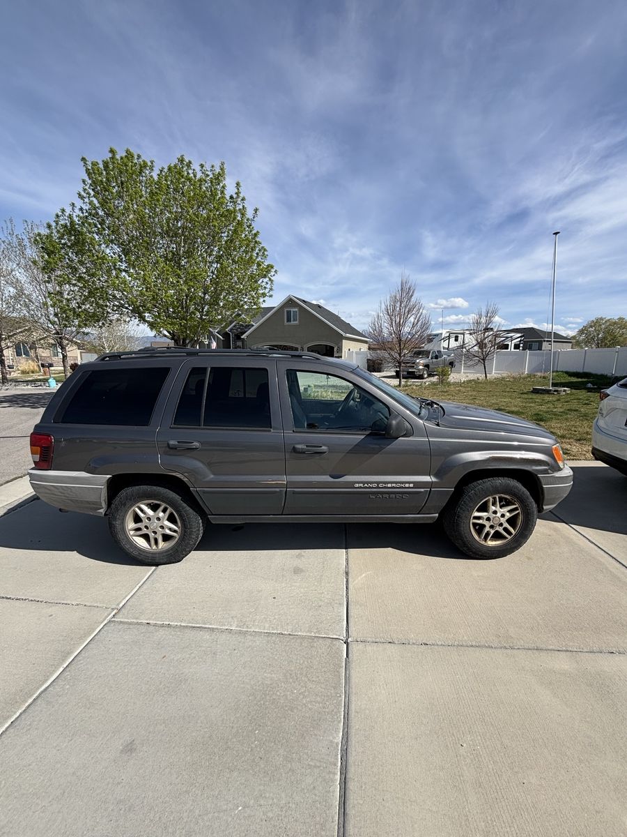 2003 Jeep Grand Cherokee Laredo E