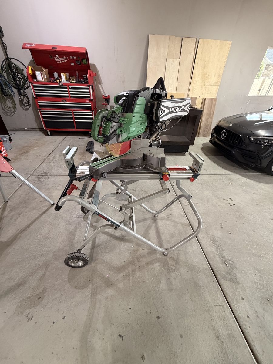 Hitachi 12” miter saw & stand