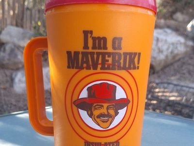 Awesome Vintage 52 Oz JUMBO Maverick Super-Mug