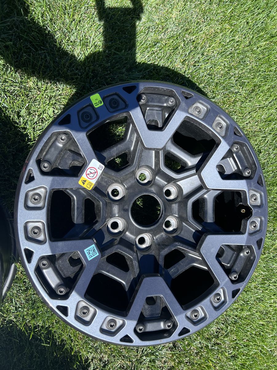 2026 Ford F150 Raptor R Wheels 