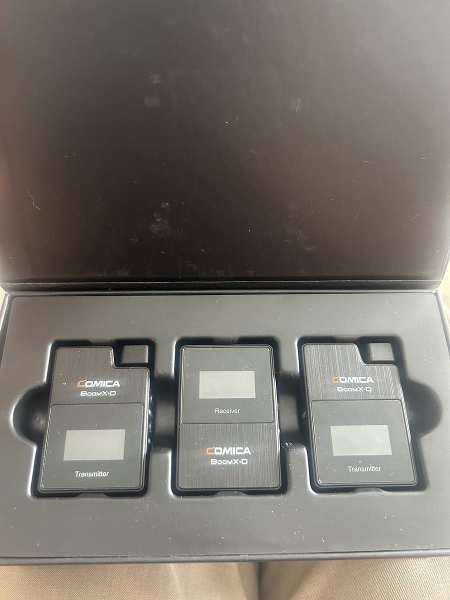 Comica BoomX-D 2.4G Dual-Channel Wireless Microphone System - 2 Transmitters, 1 Receiver