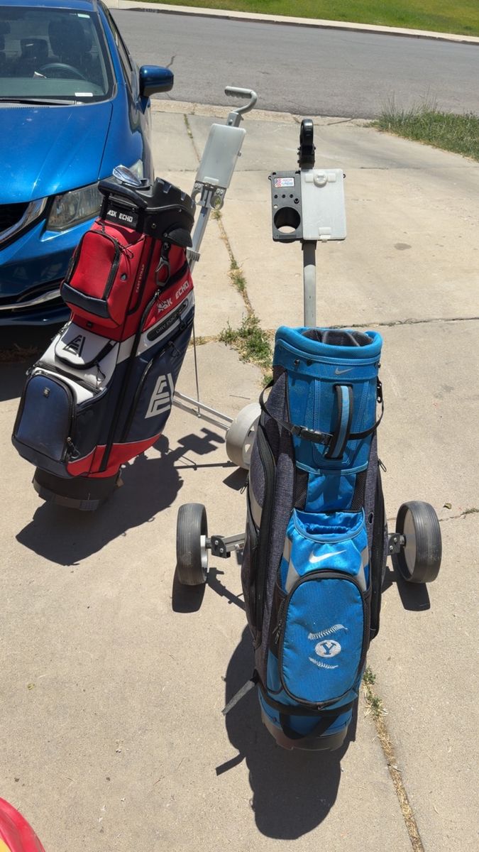 The Nike BYU golf bag or ASK ECHO cart bag bundle