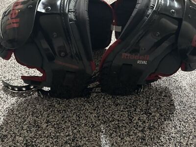 Riddell Rival Football Shoulder Pads