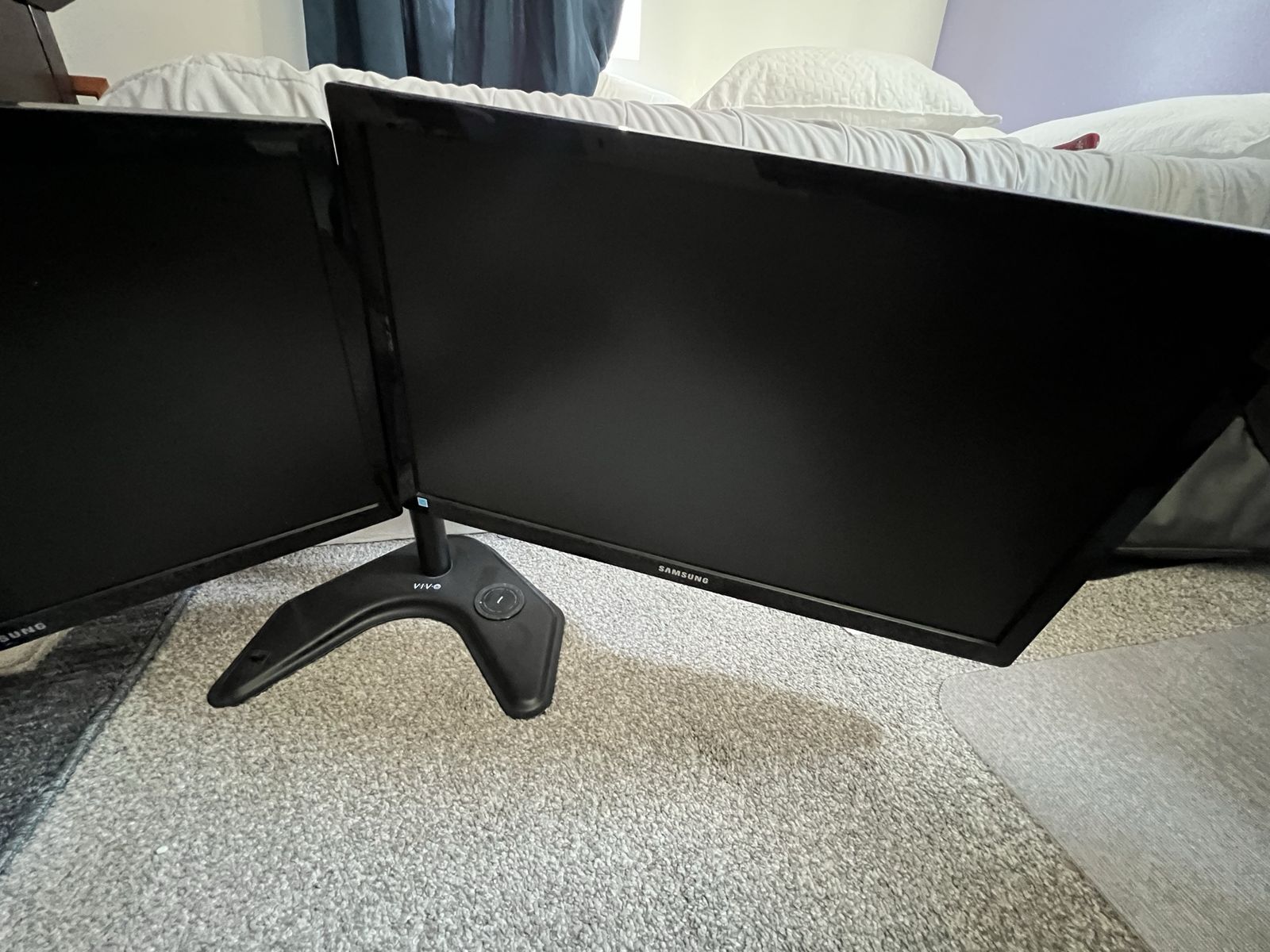 Dual Samsung Computer Monitors with VIVO Stand