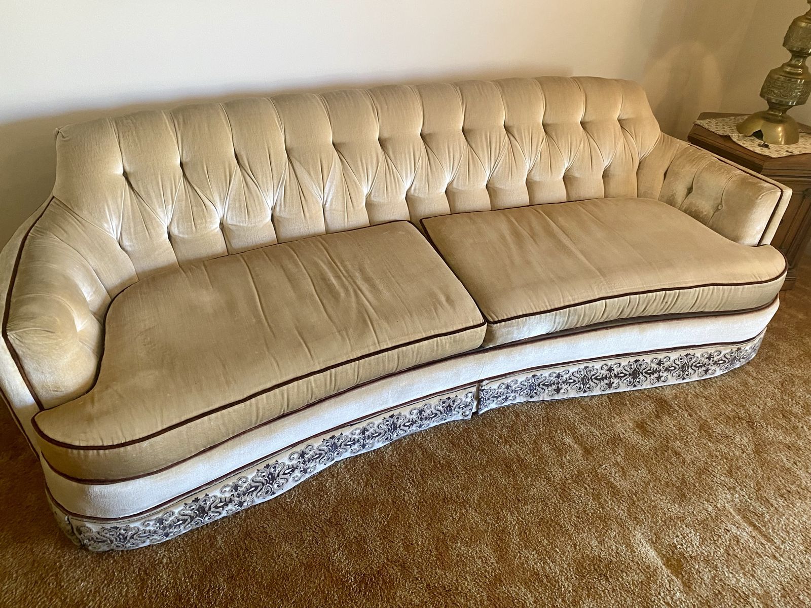 * Vintage Couch / Sofa *