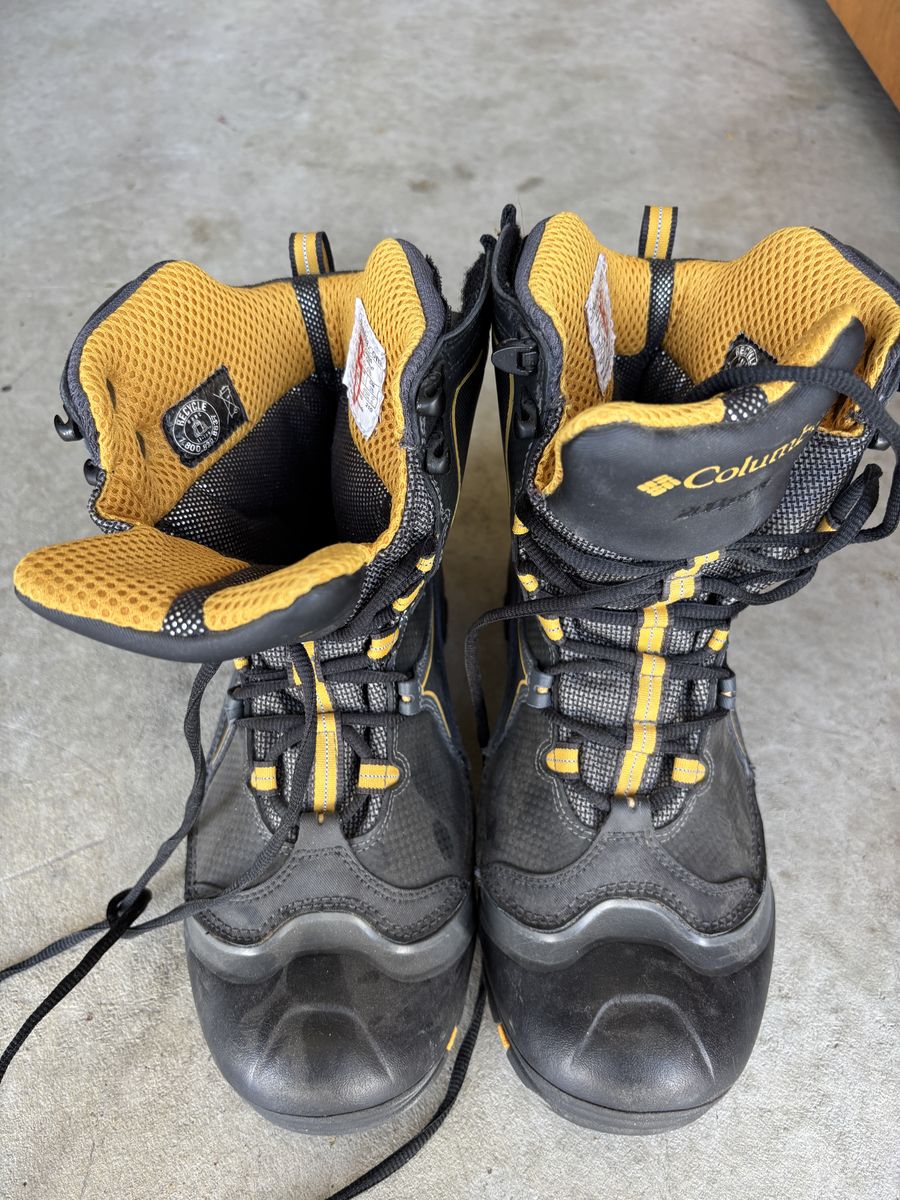 Columbia Heated Boots Mens Size 8