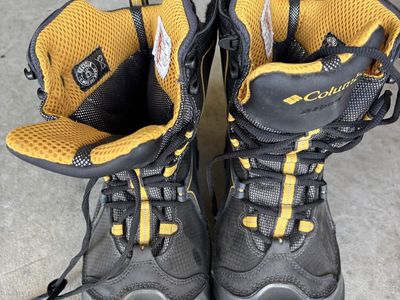 Columbia Heated Boots Mens Size 8