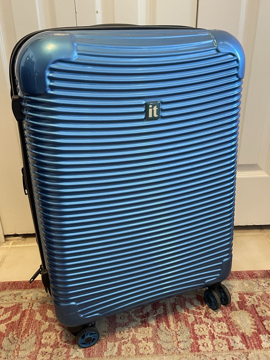 Blue IT Luggage Hard Sided Spinner 21” Suitcase