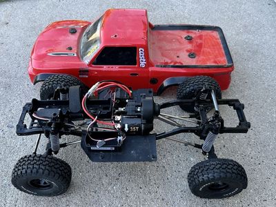 1/10 Scale New Built 4X4 Rock Crawler