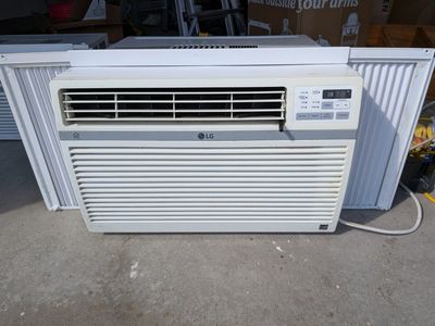LG ThinQ Smart Window Air Conditioner LW1017ERSM 10,000 BTU