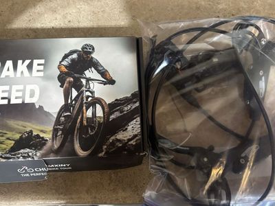 SRAM G2 R Disc Brake Set with Brake Set with Bleed Kit