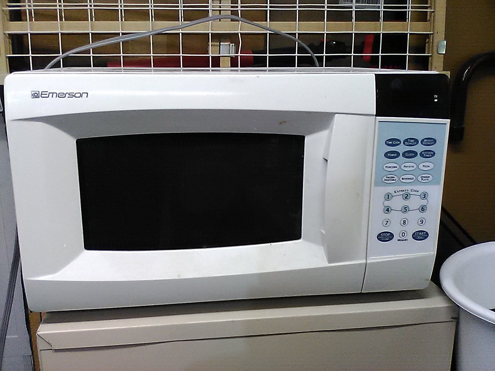 Emerson Microwave oven