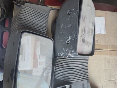 Used Side View Mirrors (Pair)