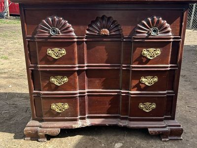 NIce 3 Drawer Dresser Antique
