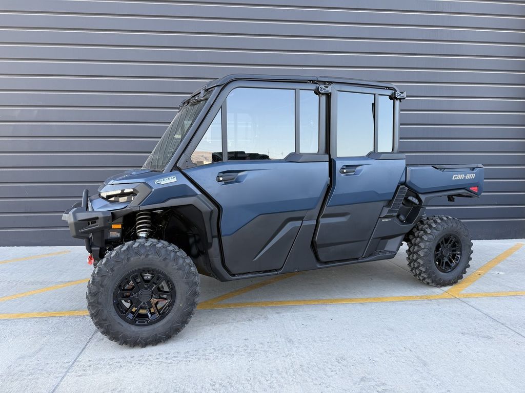 2026 Can-Am® Defender MAX Limited HD11
