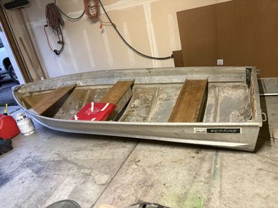 Sea King Aluminum Fishing Boat - Sturdy & Ready for the Water