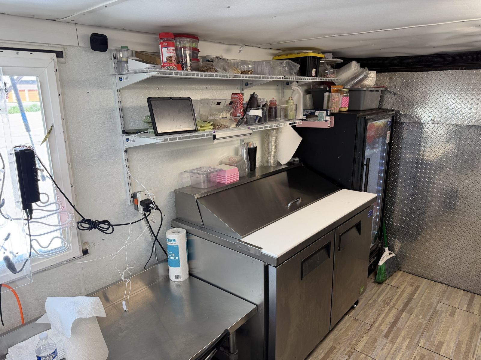 Food trailer 24 ft x 8 ft