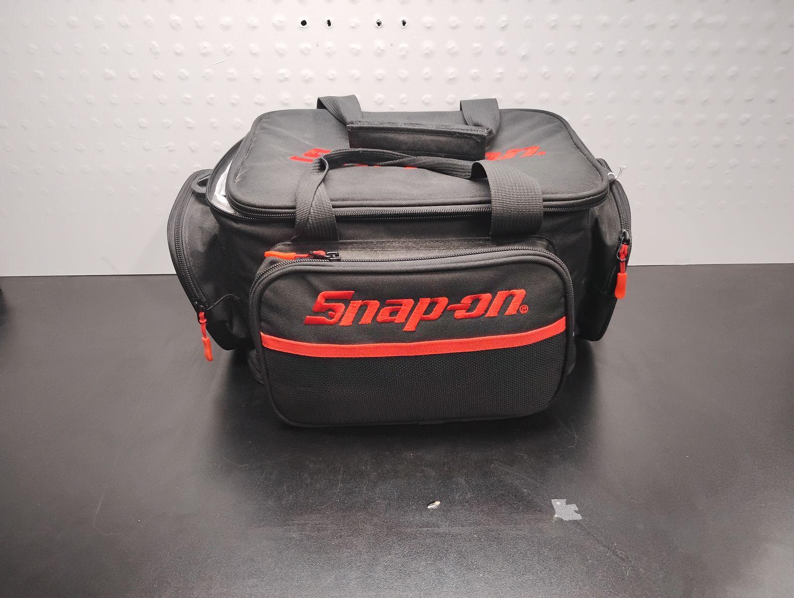 Snap-on SSX22P118 Limited Edition Soft-Sided Fishing Tackle Bag and Cooler